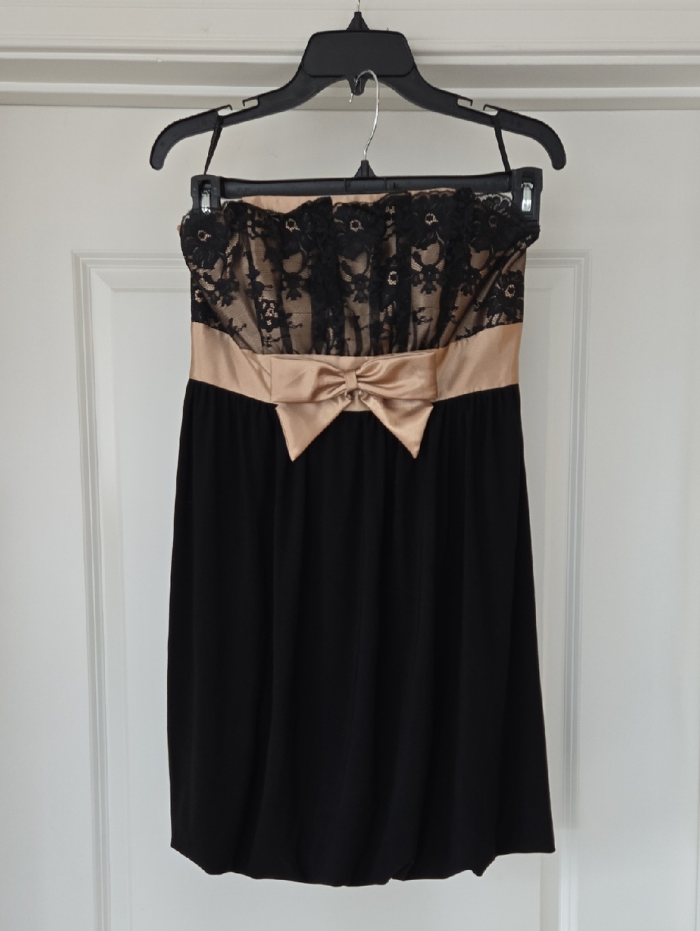 Jessica McClintock Black and Gold Lace Strapless Mini Dress